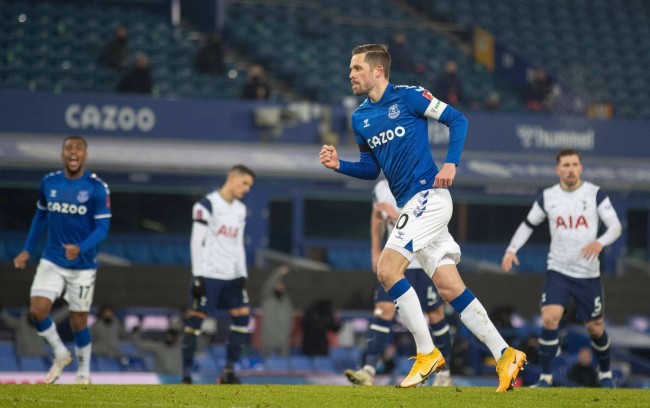 以其辉煌的 以其辉煌的